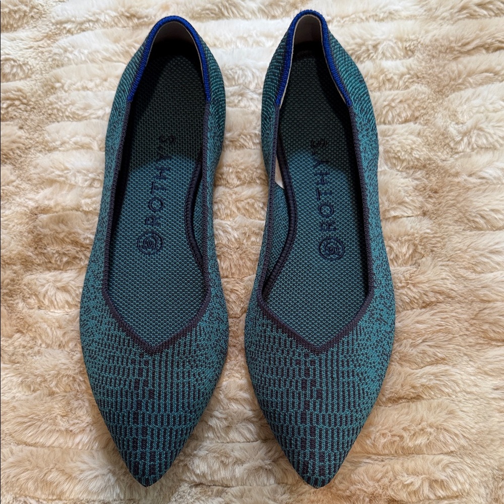 Rothy's -The Point-Teal and Black Snakeskin print-8.5 - Picture 2 of 7